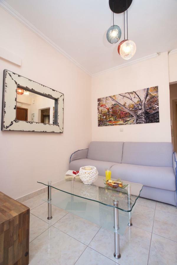 Apollon In Apartment