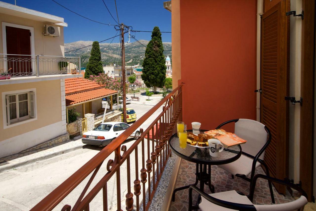 Apollon In * Argostoli (Kefalonia)